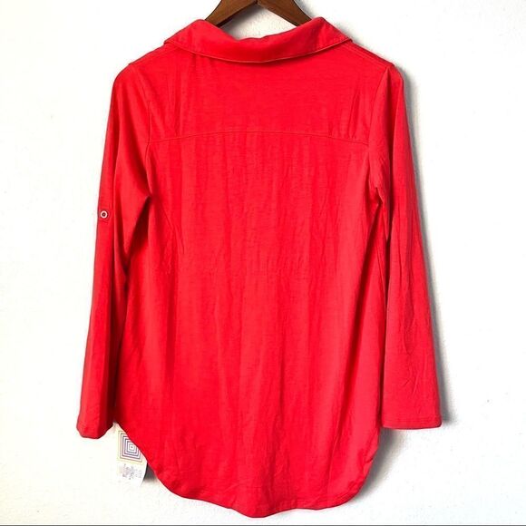 LuLaRoe Valentina Button Up Shirt Size S - Picture 3 of 6